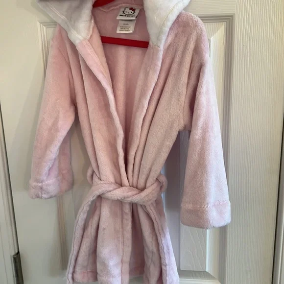 Hello Kitty Hooded Bath Robe 4/5 - Picture 3 of 7